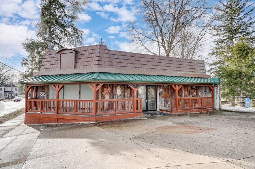 Primary Photo Of 53 E Market St, Germantown Restaurant For Sale