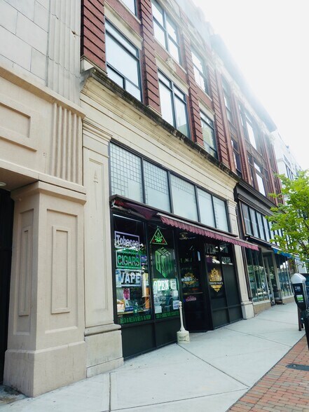 More Photos Of 248 N Front St, Wilmington Storefront Retail Office For Lease