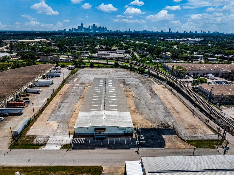 Primary Photo Of 102 Bennington St, Houston Truck Terminal For Lease