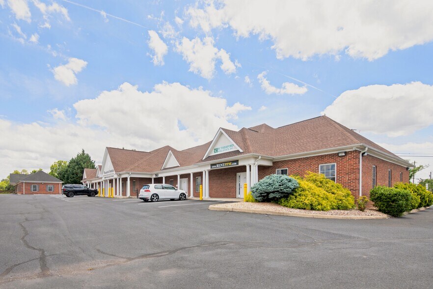 More Photos Of 1569 Jefferson Hwy, Fishersville Office For Lease