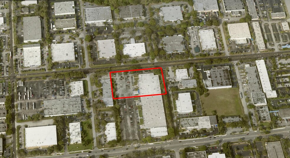 More Photos Of 2800 Gateway Dr, Pompano Beach Manufacturing For Lease