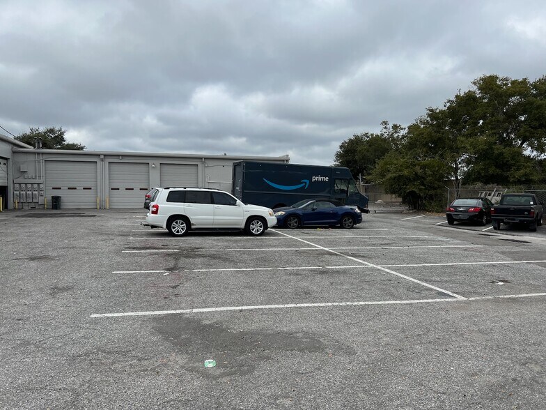More Photos Of 6012-6014 E Hillsborough Ave, Tampa Unknown For Lease