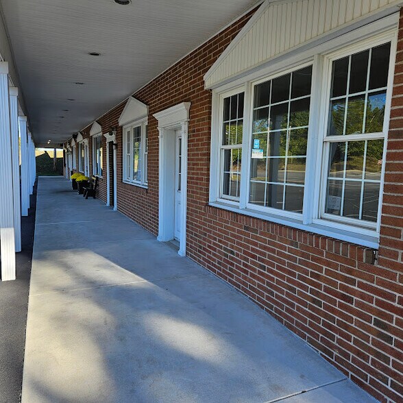 More Photos Of 790 Baltimore Pike, Concordville Storefront Retail Office For Lease