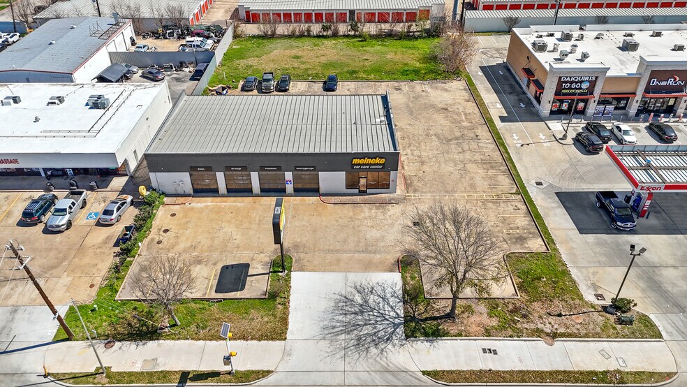 More Photos Of 2343 S Kirkwood Rd, Houston Auto Repair For Sale
