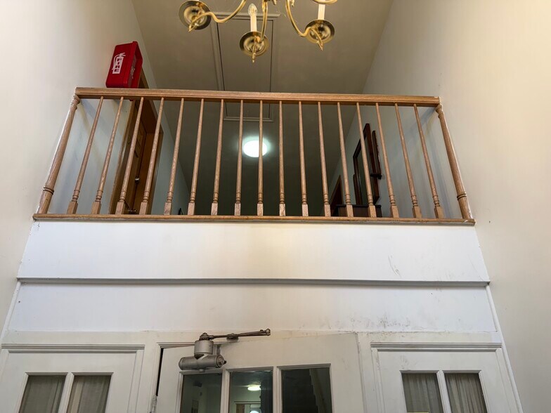 More Photos Of 3303 Riverside Dr, Dayton Apartments For Sale