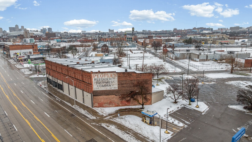 More Photos Of 2211 Gratiot Ave, Detroit Office For Sale