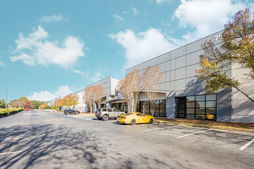 More Photos Of 750 Maxham Rd, Lithia Springs Warehouse For Lease