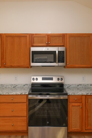 More Photos Of 643 Highway 9 S, Dawsonville Office Residential For Sale