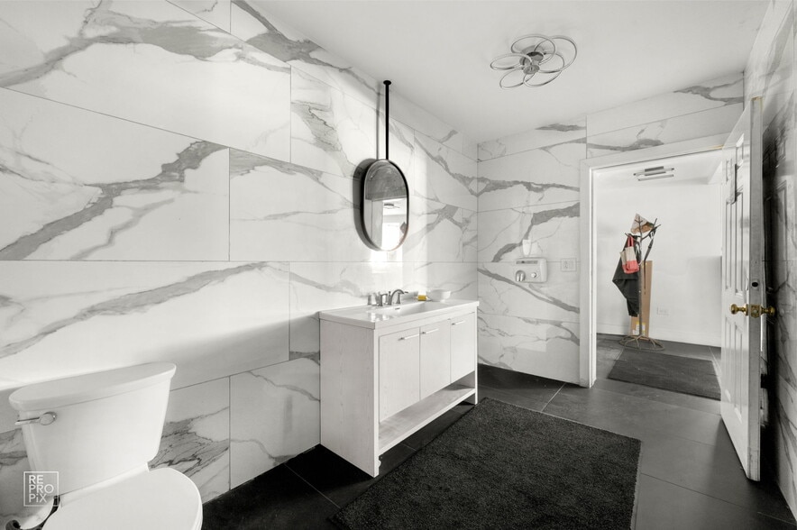 More Photos Of 1123 W Catalpa Ave, Chicago Industrial For Lease