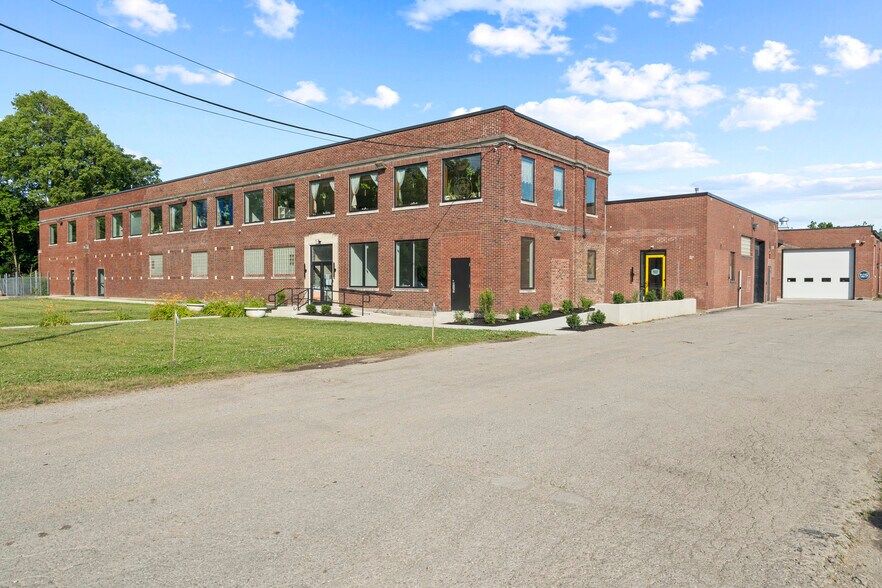 More Photos Of 4201 Millersville Rd, Indianapolis Coworking Space