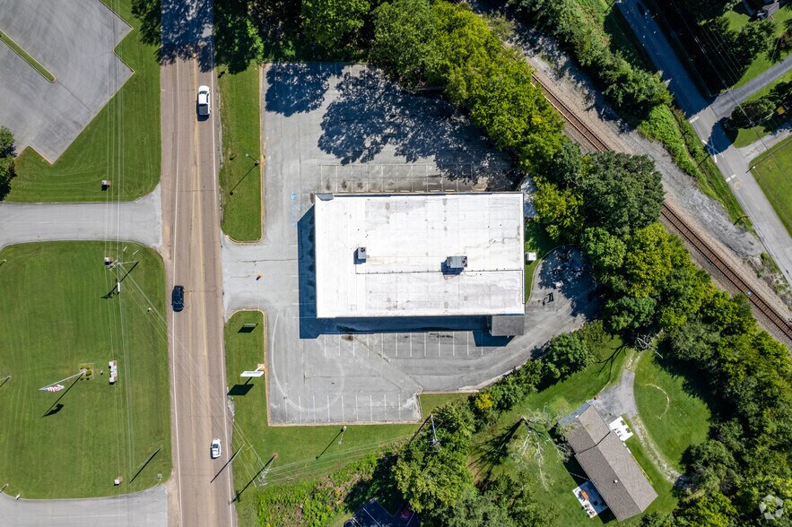 More Photos Of 10188 Dayton Pike, Soddy Daisy Light Manufacturing For Lease