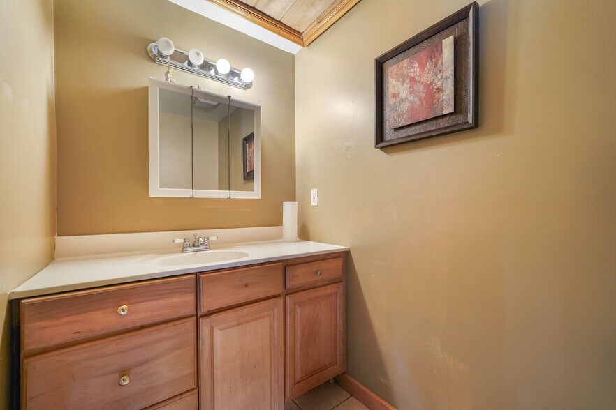 More Photos Of 243 Old Highway 5 S, Ellijay Loft Creative Space For Sale