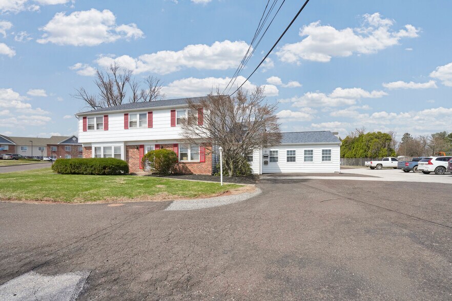 More Photos Of 1425 S Collegeville Rd, Collegeville General Retail For Lease