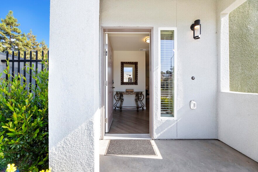 More Photos Of 5860 W Santa Ana Ave, Fresno Apartments For Sale