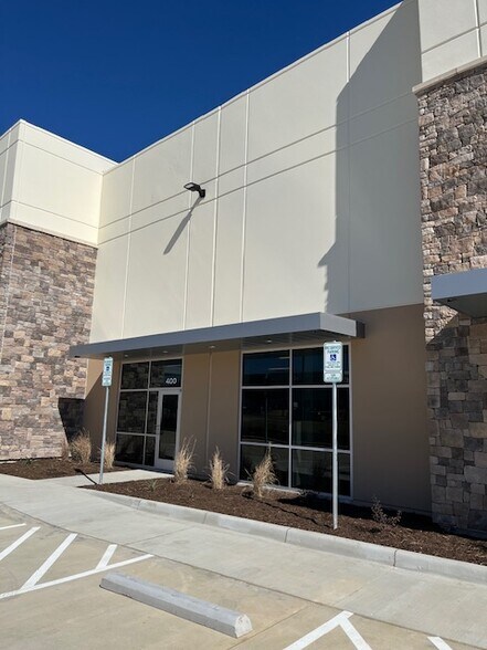 More Photos Of 1100 Lakeside Parkway, Flower Mound Industrial For Lease