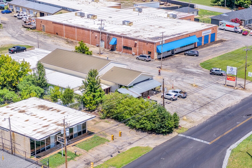 More Photos Of 1358 W Main St, Forest City Warehouse For Sale
