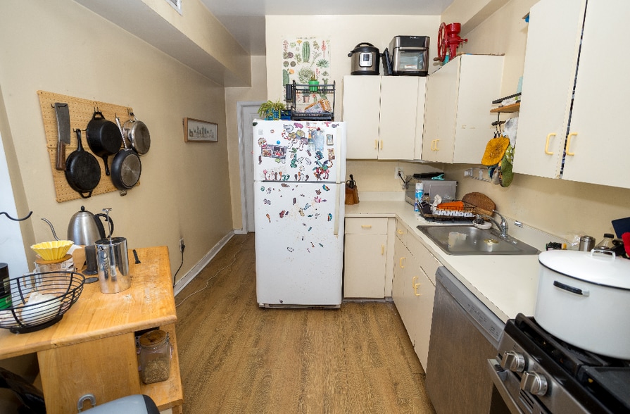 More Photos Of 381 Bloomfield Ave, Montclair Storefront Retail Residential For Sale