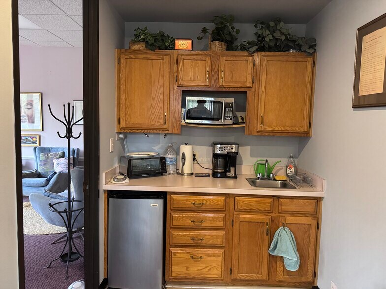 More Photos Of 1506 E Franklin St, Chapel Hill Office For Sale