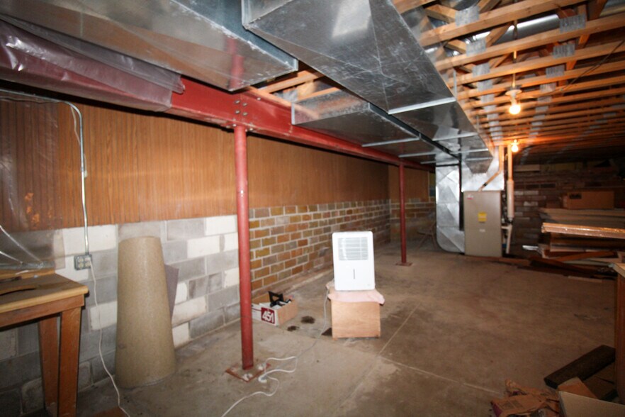 More Photos Of 100 E 3rd St, Galva Office For Sale
