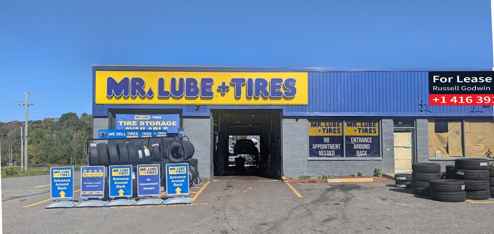 Primary Photo Of 72 Bowes St, Parry Sound General Retail For Lease