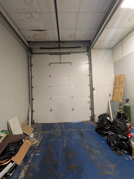 More Photos Of 46 Clinton Ave, New Haven Warehouse For Sale