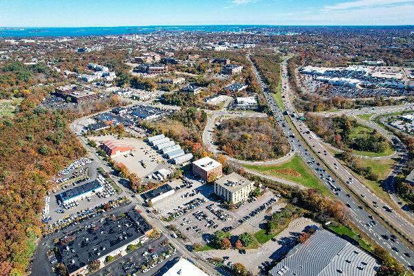 More Photos Of 140 Wood Rd, Braintree Office For Lease