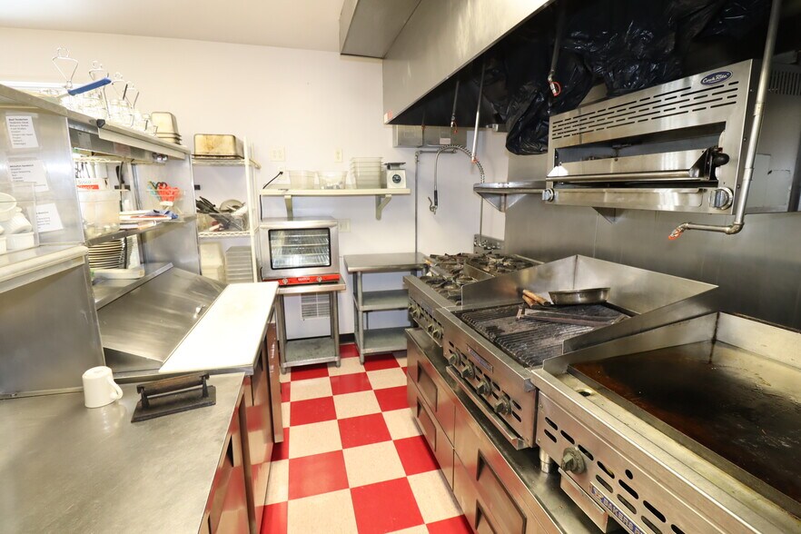 More Photos Of 250 Rittenhouse Ave, Bayfield Restaurant For Sale