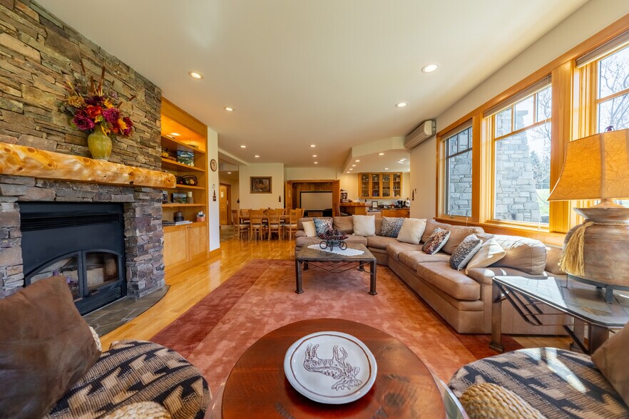 More Photos Of 135 Squire Ln S, Trout Creek Hospitality For Sale