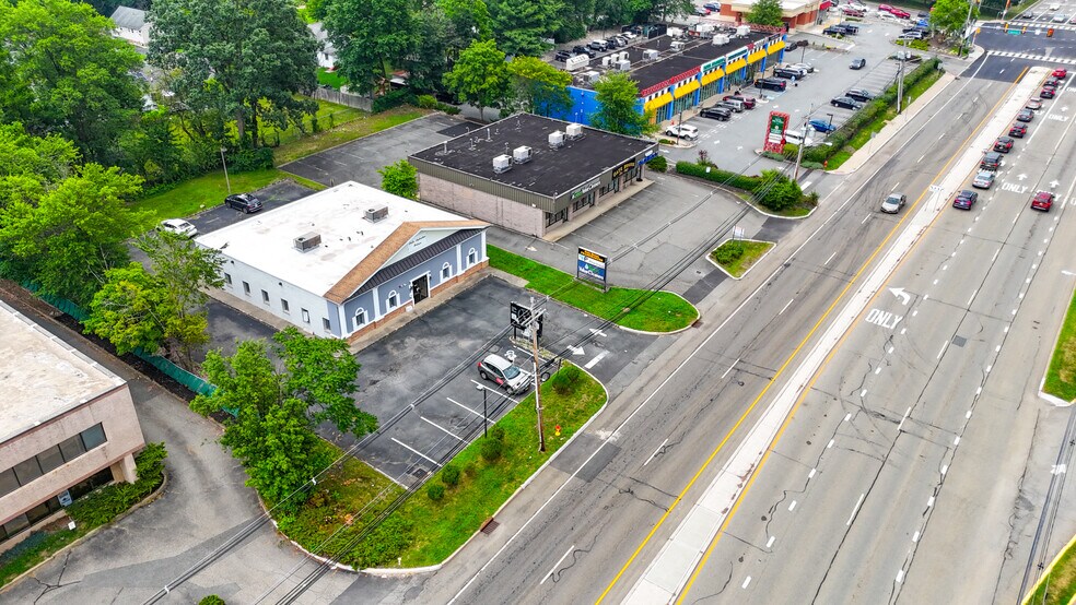 More Photos Of 1116 W Route 46, Parsippany Storefront Retail Office For Lease