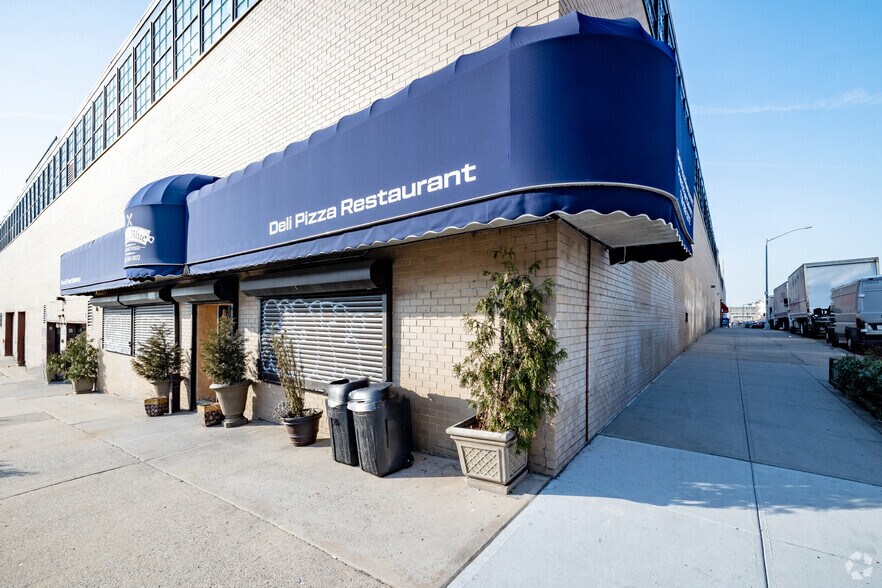 More Photos Of 4750 33rd St, Long Island City Warehouse For Lease