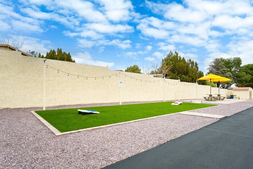 More Photos Of 301 W State Route 89A, Cottonwood Hotel For Sale