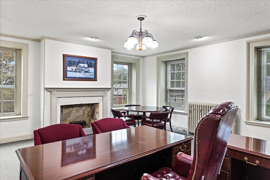 More Photos Of 152 N Main St, Doylestown Medical For Lease