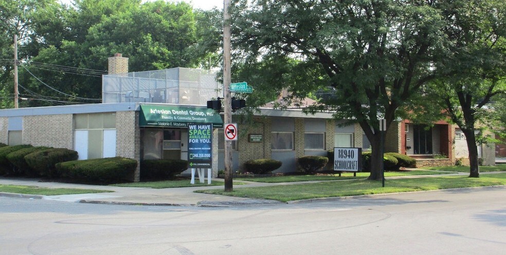 More Photos Of 18940 Schoolcraft, Detroit Medical For Lease