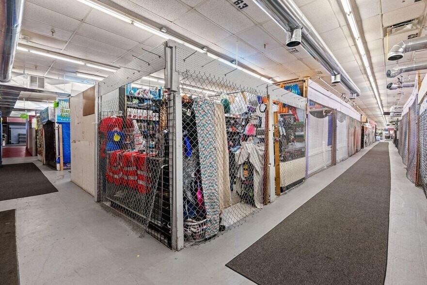 More Photos Of 4170 W Broad St, Columbus Storefront For Sale