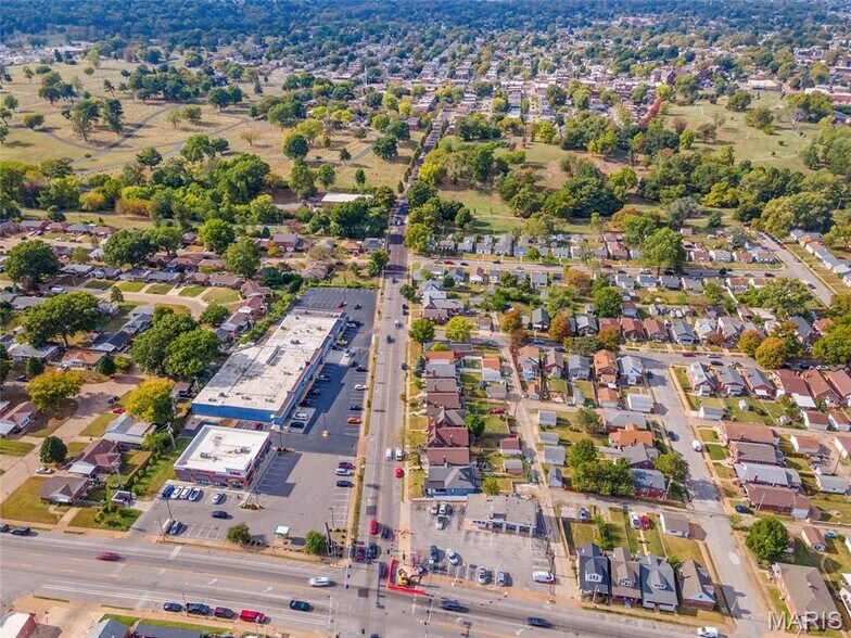 More Photos Of 6821 Morganford Rd, Saint Louis Auto Repair For Sale