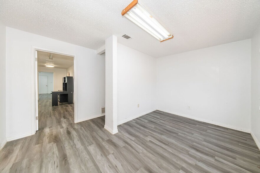 More Photos Of 2504 Holliday Rd, Wichita Falls Office For Sale