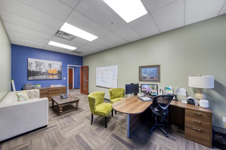 More Photos Of 3050 Matlock Dr, Kennesaw Light Manufacturing For Sale