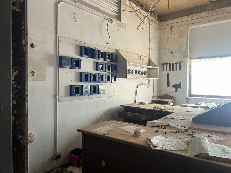 More Photos Of , Milledgeville Specialty For Sale