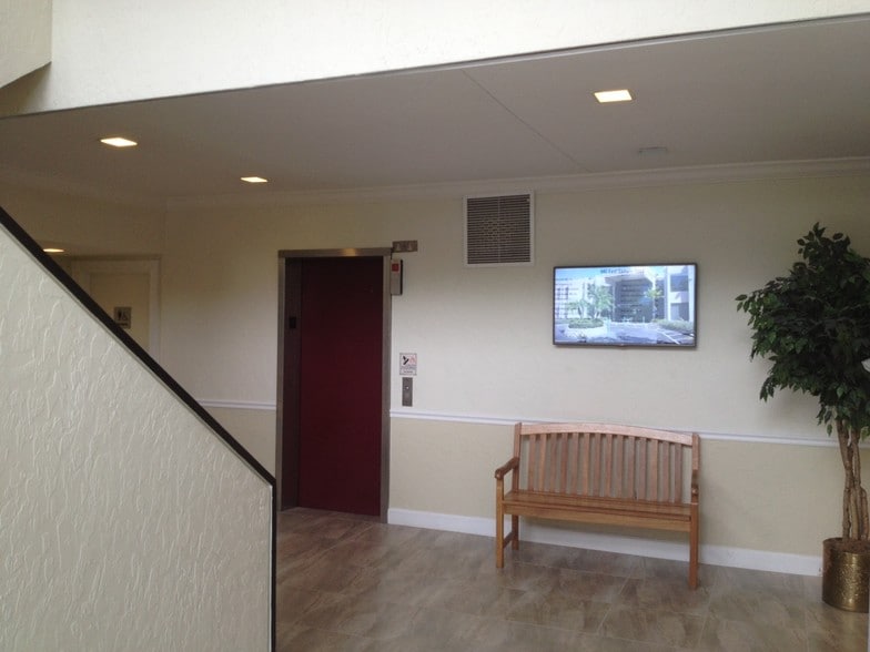 More Photos Of 440 E Sample Rd, Pompano Beach Office For Lease