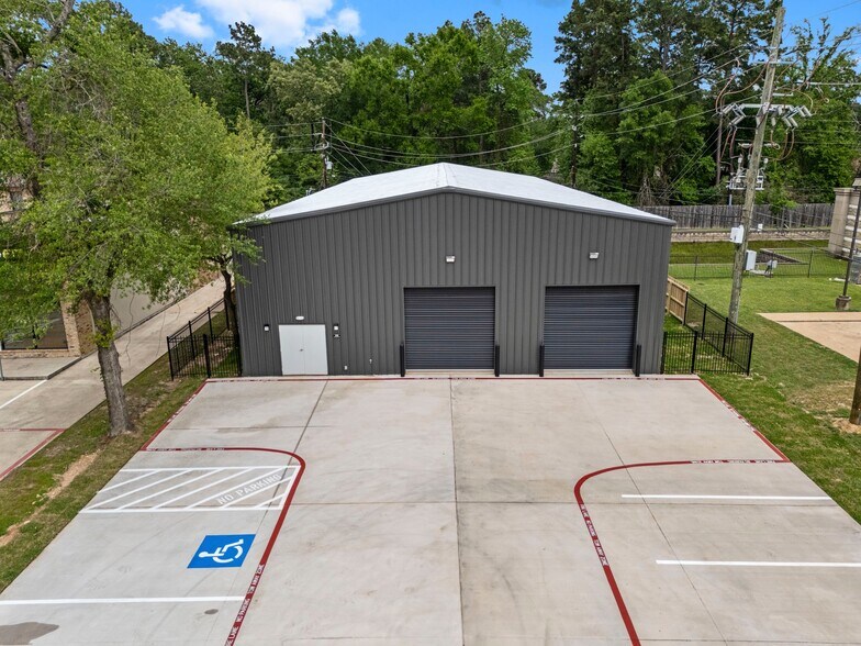 Primary Photo Of 810 Honea Egypt Rd., Magnolia Flex For Lease