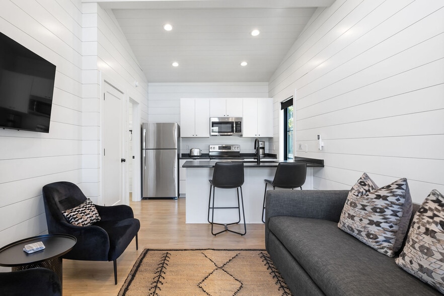 More Photos Of 26995 Reel Ln, Shell Knob Hotel For Sale