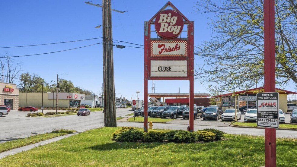 More Photos Of 2949 Dixie Hwy, Hamilton Restaurant For Sale