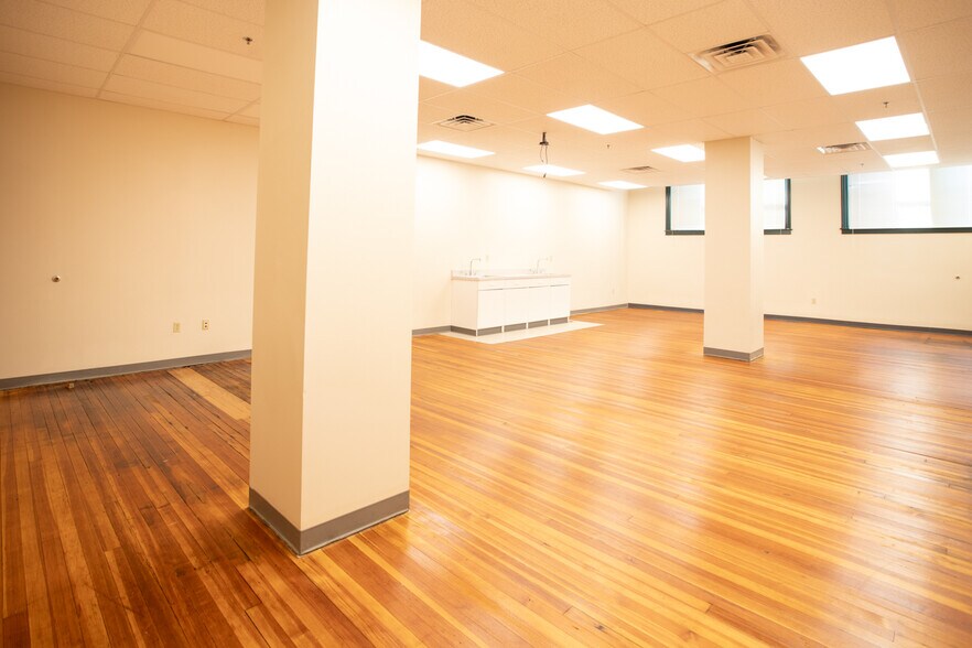 More Photos Of 139 S Main St, Fall River Office For Sale