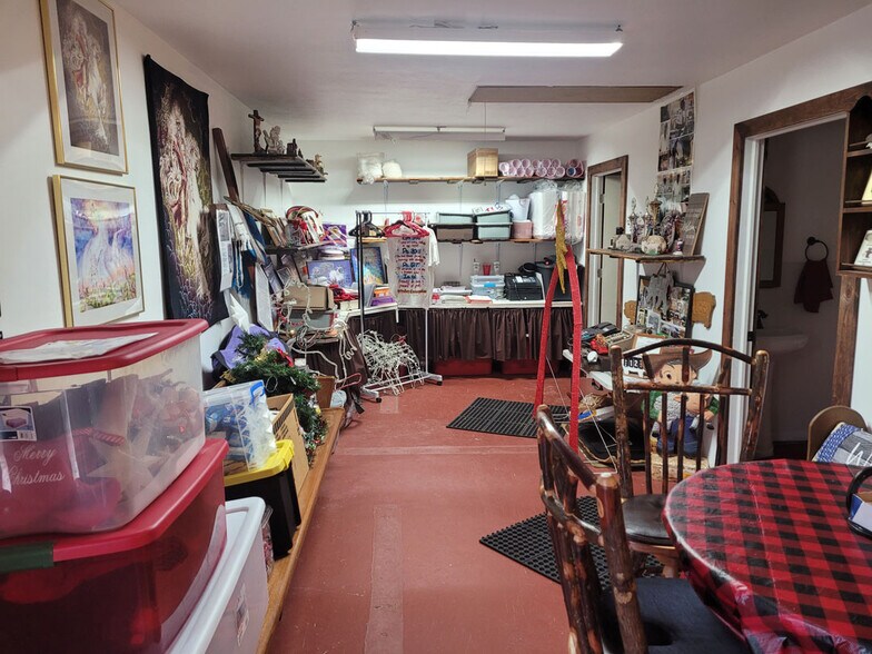 More Photos Of 7517 Pymatuning Lake Rd, Williamsfield General Retail For Sale