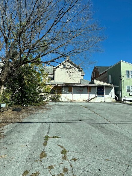 More Photos Of 530 E High St, Pottstown Restaurant For Lease