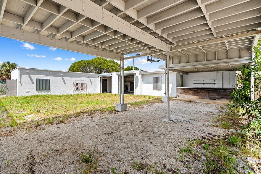 More Photos Of 810 NE 4th Ave, Fort Lauderdale Storefront Retail Office For Lease