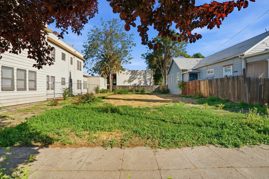 More Photos Of 133 W Magnolia St, Stockton Land For Sale