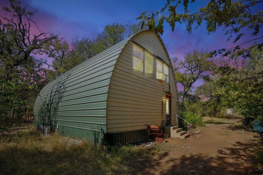 Primary Photo Of 201 Deer Springs Loop, Burnet Flex For Sale