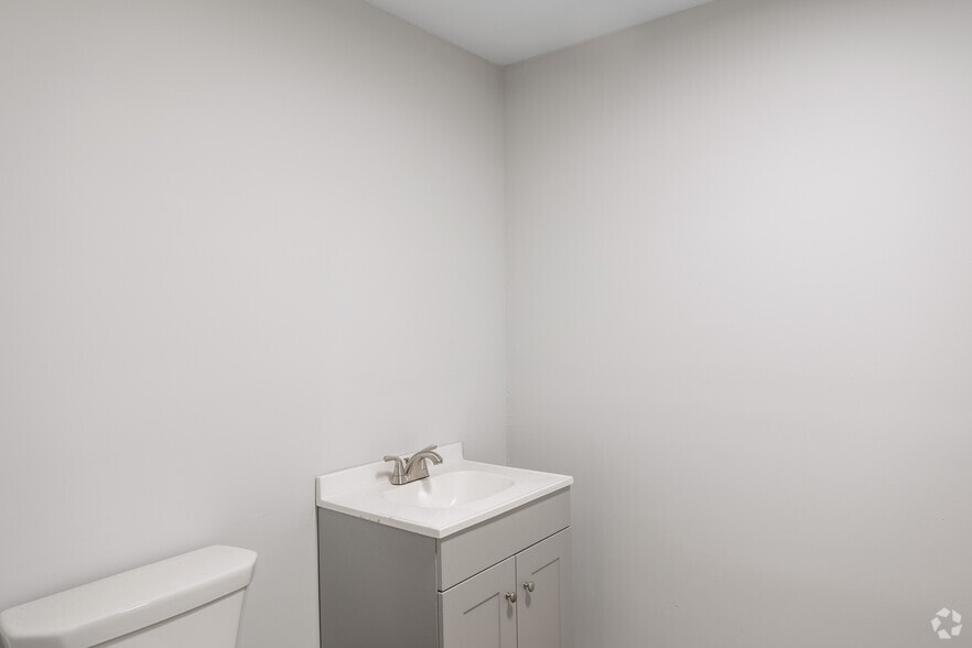 More Photos Of 4255 Westroads Dr, Riviera Beach Unknown For Lease