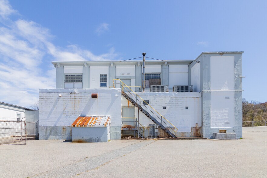More Photos Of 1 New St, Fall River Land For Lease